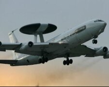 Myśliwiec AWACS. Źródło: wiadomosci.wp.pl
