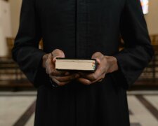 Z życia wzięte. "Zrzuciłem sutannę dla kobiety, wierząc, że to miłość": Bóg pokazał mi, jak okrutna potrafi być kara