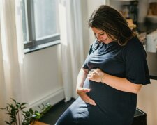 Z życia wzięte. "Mój syn zostawił ciężarną żonę dla kochanki": Gdybym wiedziała, jak podły się okaże, nie dałabym mu ani grosza