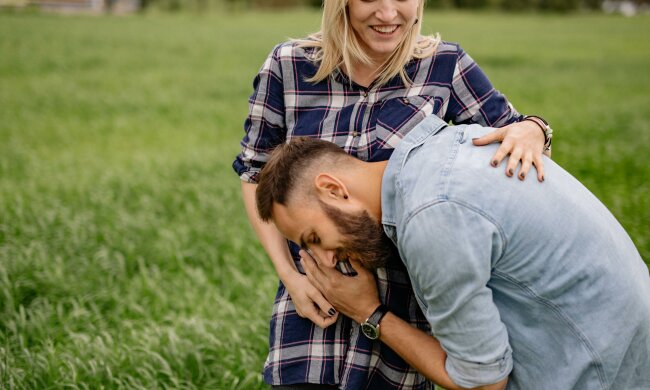 Z życia wzięte. "Odkąd moja żona zaszła w ciążę, między nami zgasła bliskość": A ja nie umiałem tego wytrzymać
