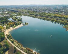 Kraków: nowa plaża na Bagrach jest już oficjalnie otwarta. Ma być ładniej, bezpieczniej i przyjemniej [ZDJĘCIA]