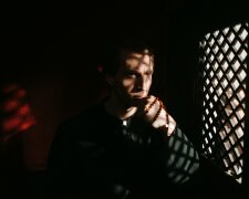 Kolęda po 21:00 wywołała emocje. Ta kartka na drzwiach mówi wszystko