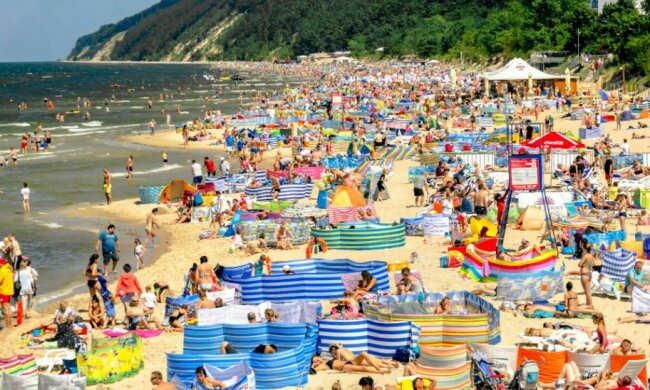 Plażowicze. Źródło: podroze.onet.pl