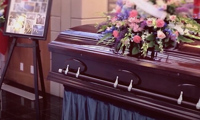 Pogrzeb, źródło: YouTube/ Community Legal Education