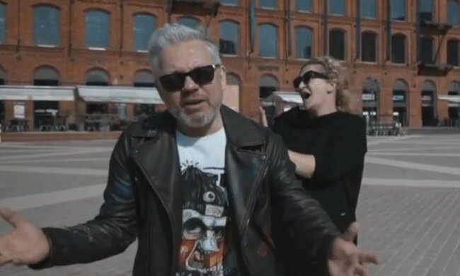 Jacek Łągwa / YouTube: SYNOWIE RAPU