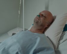 Ten nietypowy objaw może być sygnałem raka. Wiele osób mówi o nim dopiero podczas wizyty u lekarza