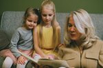 Z życia wzięte. Mama nie chce pilnować własnych wnuków, choć pracuje jako opiekunka. Nie rozumiem, dlaczego dla obcych dzieci zawsze znajduje czas