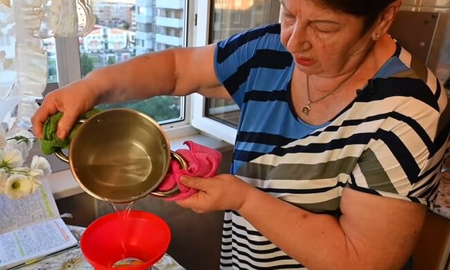 uprawiała pomidory, screen Youtube