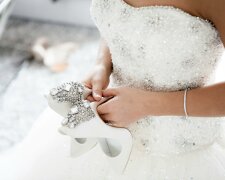 Z życia wzięte. "W trakcie ceremonii ślubnej pojawiła się kochanka mojego narzeczonego": Jej zaawansowana ciąża była dowodem nie do podważenia