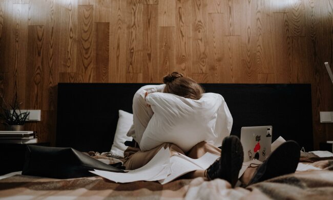 Z życia wzięte. "Mąż po dwudziestu latach małżeństwa porzucił mnie dla małolaty": Zrobił ze mnie pośmiewisko jako z kobiety, żony i matki