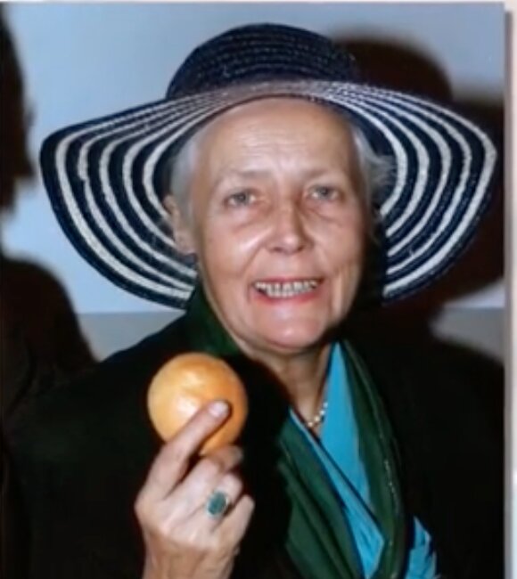 Dlaczego Agnieszka Osiecka uwielbiała kapelusze? Screen:Youtube