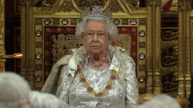 Królowa Elżbieta II. Źródło: Youtube The Royal Family Channel