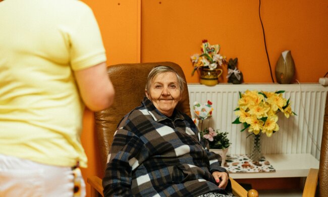 Z życia wzięte. "Córka oddała mnie do domu opieki i prawie o mnie zapomniała": Wtedy mój wnuk zrobił coś niezwykłego