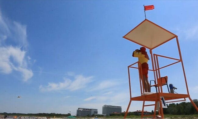 Czerwona flaga/YT @iswinoujscie pl Portal informacyjny