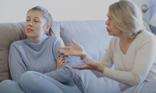 Zawiedziona córka, źródło: YouTube/Inner Toxic Relief
