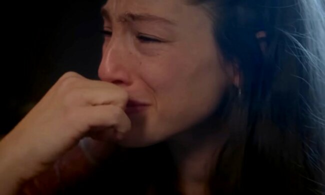 Płacząca kobieta/YT @Wonderbot