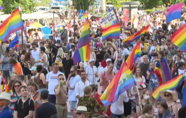 Парад рівності у Варшаві. Фото: скріншот YouTube