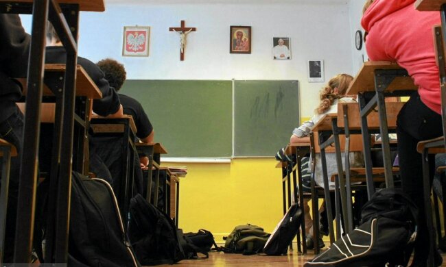 Religia powoli znika z polskich szkół. Coraz więcej placówek nie prowadzi lekcji z tego przedmiotu