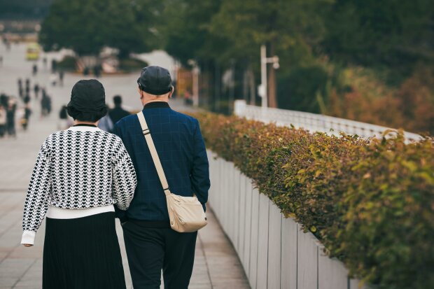 Z życia wzięte. "Moja żona jest już nikim": Tylko siedzi w domu i całe życie zajmuje się wnukami