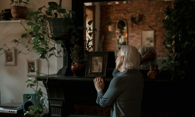 Z życia wzięte. "Po śmierci męża zostałam sama na emeryturze": Najbardziej boli mnie to, kim wyrosły moje dzieci