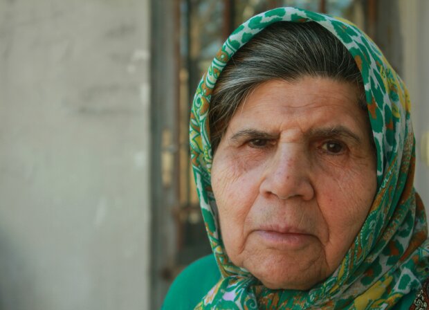 Z życia wzięte. "Babcia nie chce iść do domu opieki, a my zaraz będziemy mieli malucha": Nie mamy gdzie mieszkać