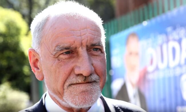 Ojciec prezydenta Andrzeja Dudy daje zły przykład. Tego nie powinien robić nikt. Co się stało