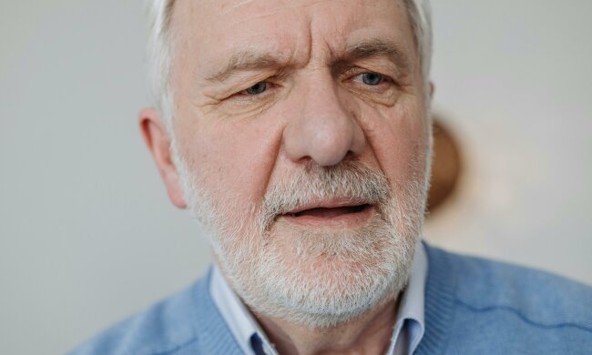 Z życia wzięte. "Narzeczona mojego syna przyznała mi wprost, że zależy jej tylko na jego pieniądzach": Ostrzegałem go, ale nie chciał słuchać