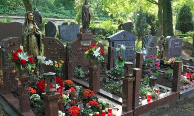 Spór o cmentarz trwa! / dw.com