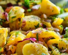 Młode ziemniaki są najlepsze na letni obiad!/screen Pixabay