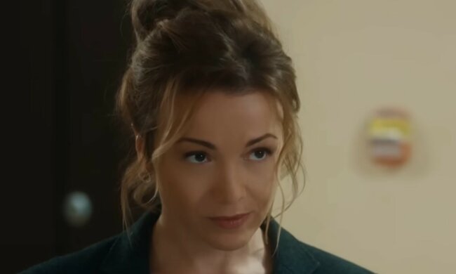 kobieta, screen Youtube @BibliotekaSerialiv