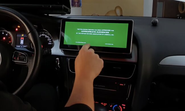 Radio / screen youtube