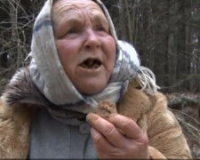 Pewna seniorka od 10 lat je wyłącznie piasek. Powód zwala z nóg. Lekarze nie wiedzą już,co robić