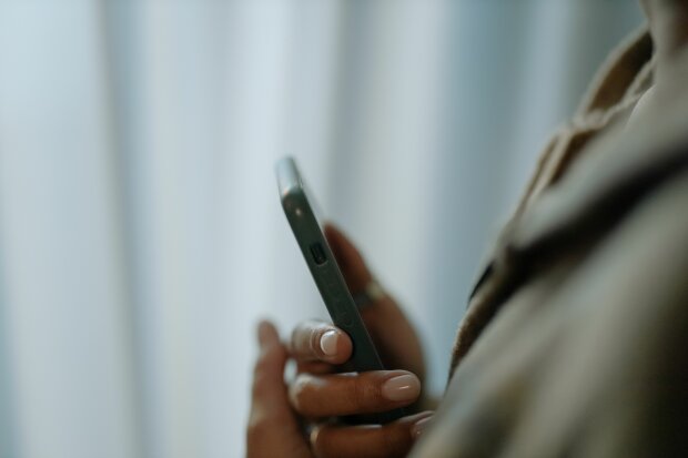 Nocny telefon pozbawił seniorów oszczędności. Stracili około 240 tys. zł