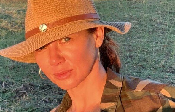 Kinga Rusin zauważona przez fotoreporterów w niezłej bryce. Czym jeździ zwolenniczka dbania o ekologię