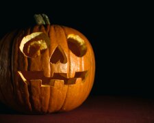 Dzieci znanej artystki znalazły to w cukierkach na Halloween. Prawda o sprawcy zaskakuje wszystkich