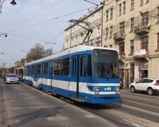 Kraków: modyfikacje w otwieraniu drzwi w komunikacji miejskiej. Co się zmieniło
