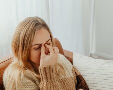 Z życia wzięte. "Koleżanka otworzyła mi w szlafroku, a ja od razu zobaczyłam w mieszkaniu wytartą koszulkę": To w niej mój mąż wyszedł rano z domu