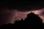 Gwałtowne załamanie pogody nad Polską. IMGW pilnie ostrzega