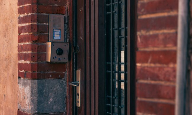 Pukają do drzwi w całej Polsce i sprawdzają ten dokument. Brak może kosztować nawet 5000 zł