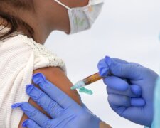 Czy szczepienia na koronawirusa będą obowiązkowe? / forbes.com