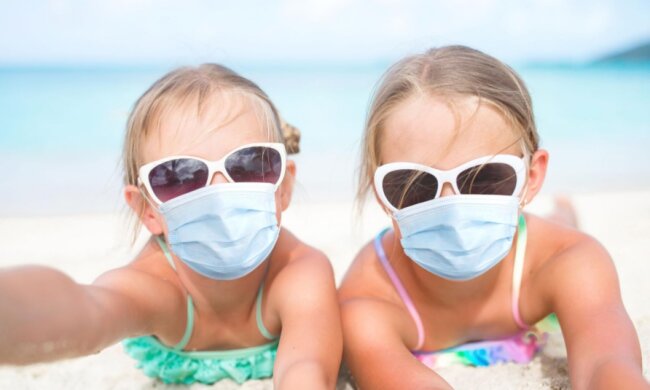 Wakacje w czasie pandemii koronawirusa. Źródło: medme.pl