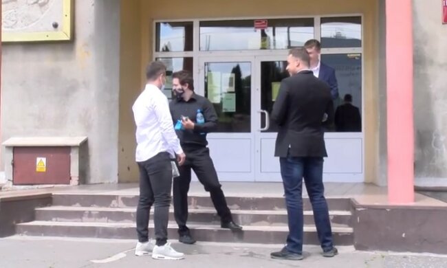 Skandal na Śląsku z udziałem Poczty Polskiej. Kurierowi wykradziono wypełnione arkusze maturalne