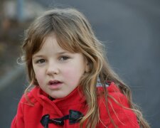 Z życia wzięte. "Proszę dać mi trochę chleba. Jestem głodna, mój brat też. Babcia już nas nie poznaje" – powiedziała mała dziewczynka