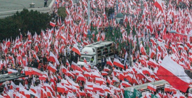 Polacy świętują 102 rocznicę odzyskania niepodległości. Jak przebiegają obchody na mediach społecznościowych celebrytów