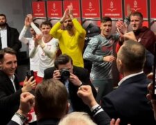 Prezydent Karol Nawrocki w szatni reprezentacji/Instagram @Łączy nas piłka