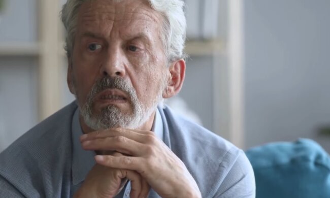 Mężczyzna/YouTube @Ploteczki