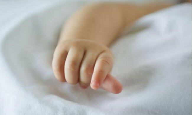 porzucone dziecko, screen Google