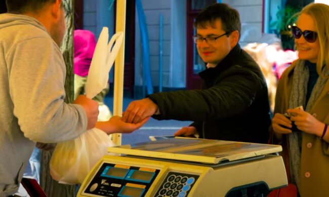 Co dalej z zakazem handlu w niedziele? / YouTube:  Dla Pieniędzy