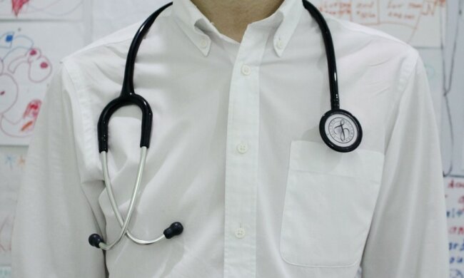 Lekarz/screen Pixabay