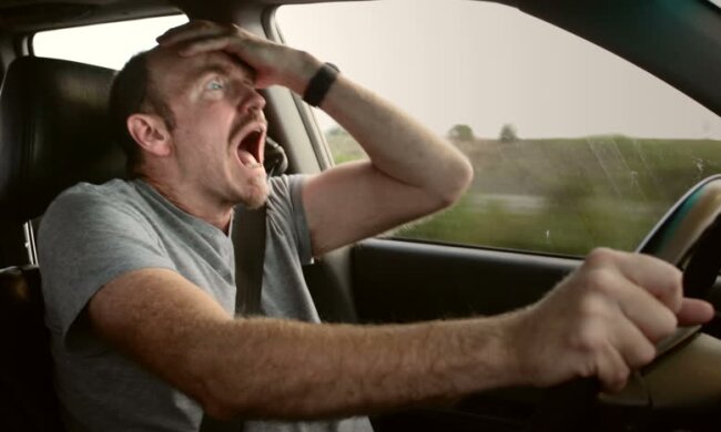 Zaostrzone przepisy wprawiają w niepokój kierowców! Za braki w dokumentacji nawet 3 lata więzienia